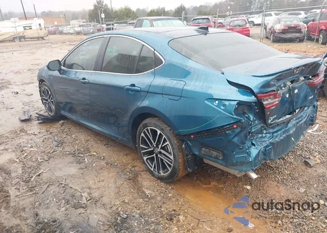 2025 Toyota Camry Xle z USA, uszkodzony, nr VIN 4T1DAACK9SU566859
